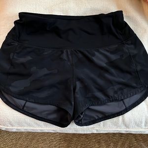 Lululemon Speed up shorts Size 4